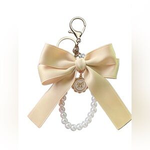 Chic Cream Bow Keychain with Pearls